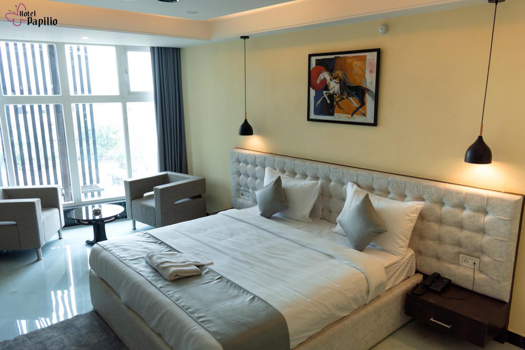 Hotel Papilio Māldah 外观 照片