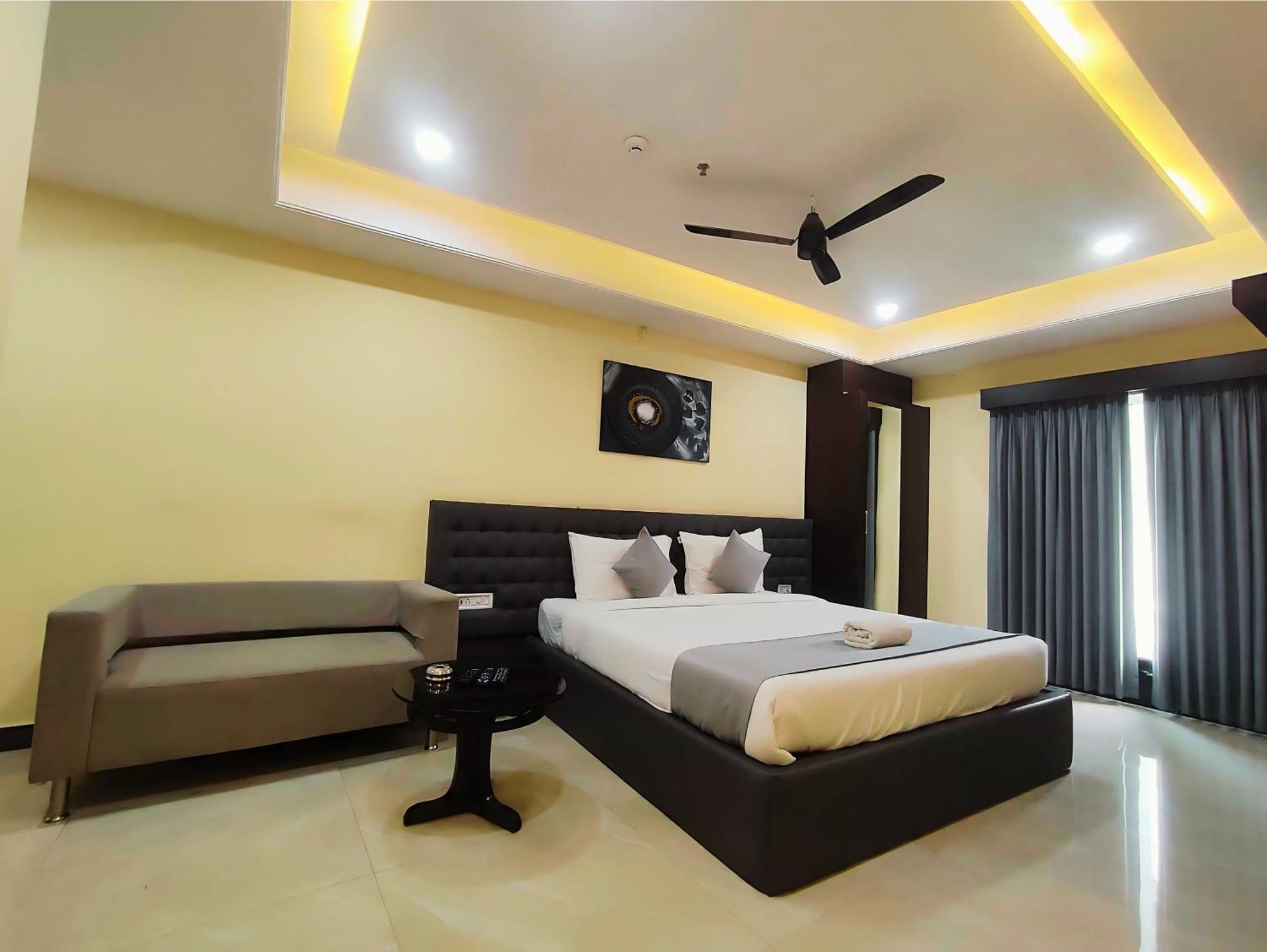 Hotel Papilio Māldah 外观 照片
