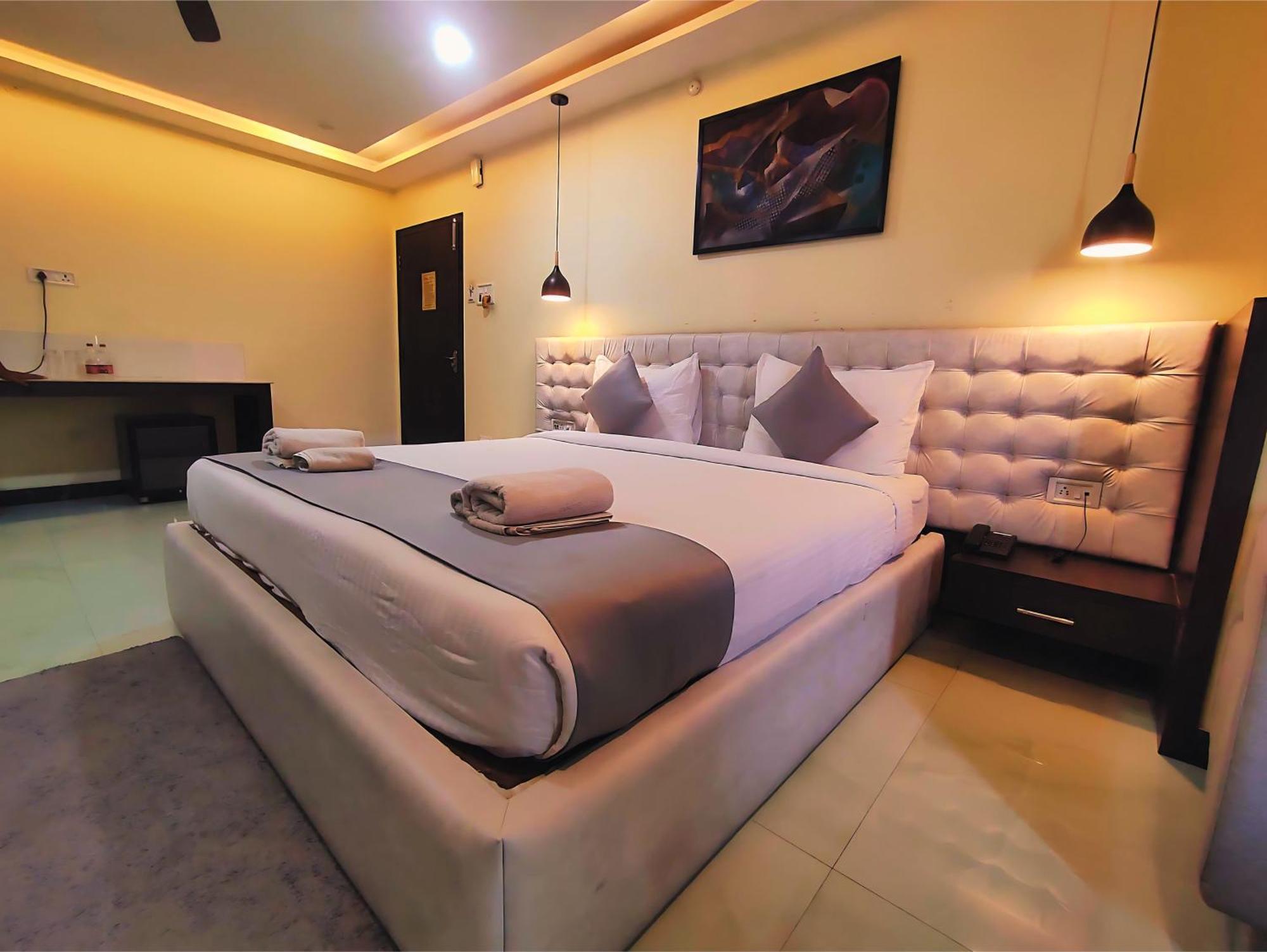 Hotel Papilio Māldah 外观 照片