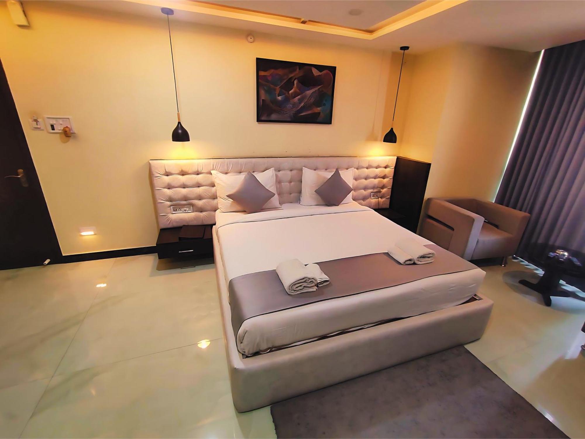 Hotel Papilio Māldah 外观 照片