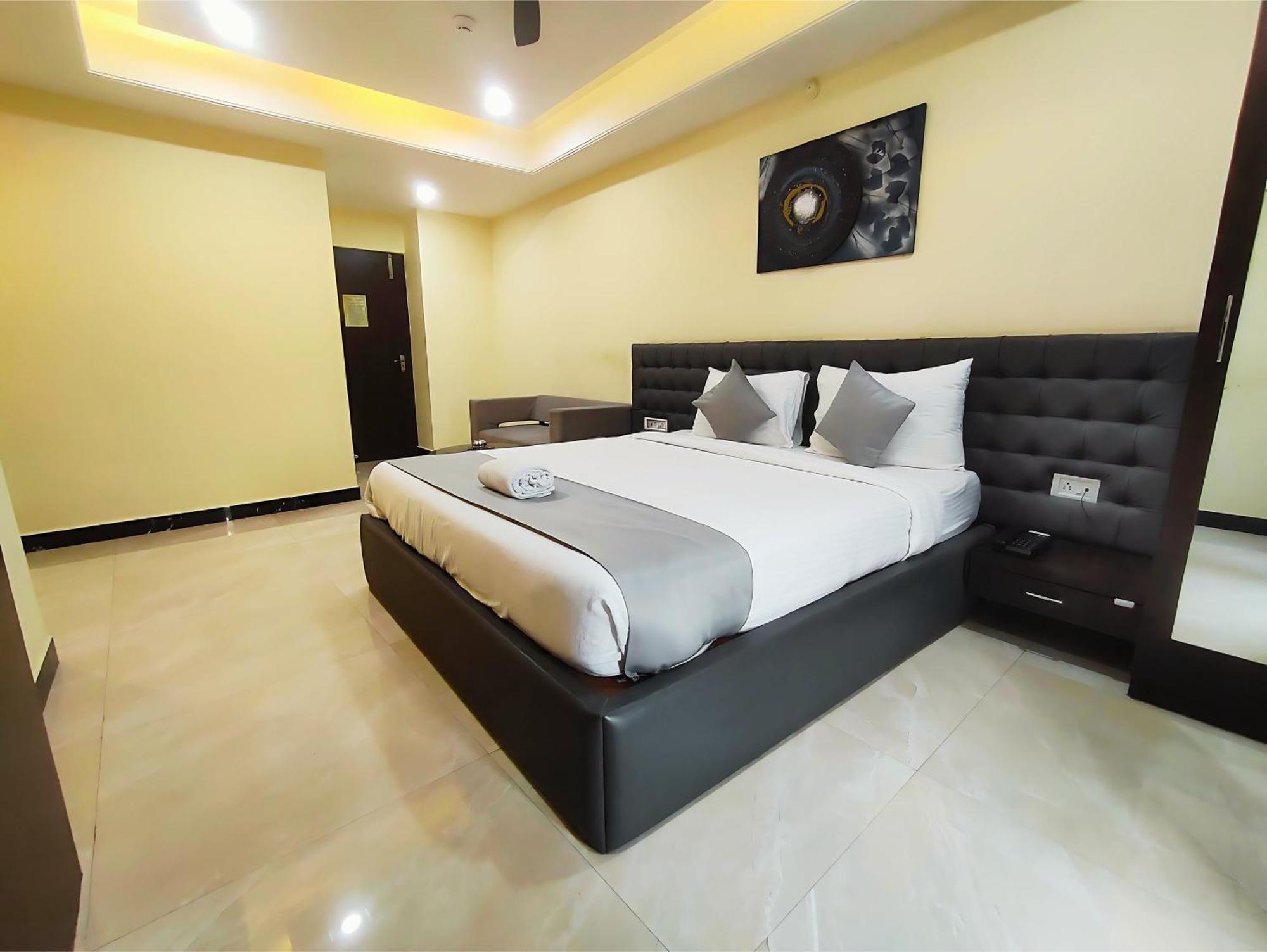 Hotel Papilio Māldah 外观 照片