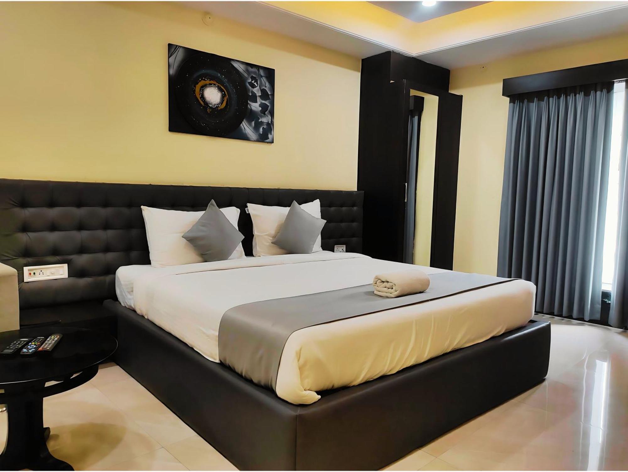 Hotel Papilio Māldah 外观 照片